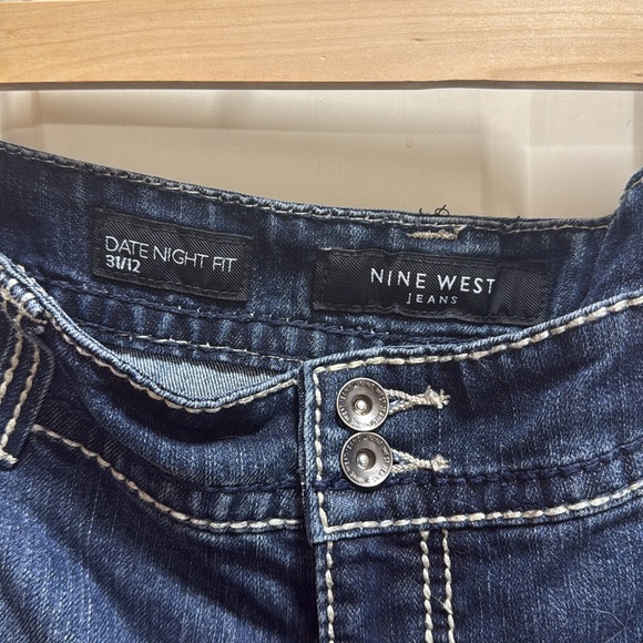 Nine West Jean  Date Night Fit capri shorts size 12 - Picture 2 of 9